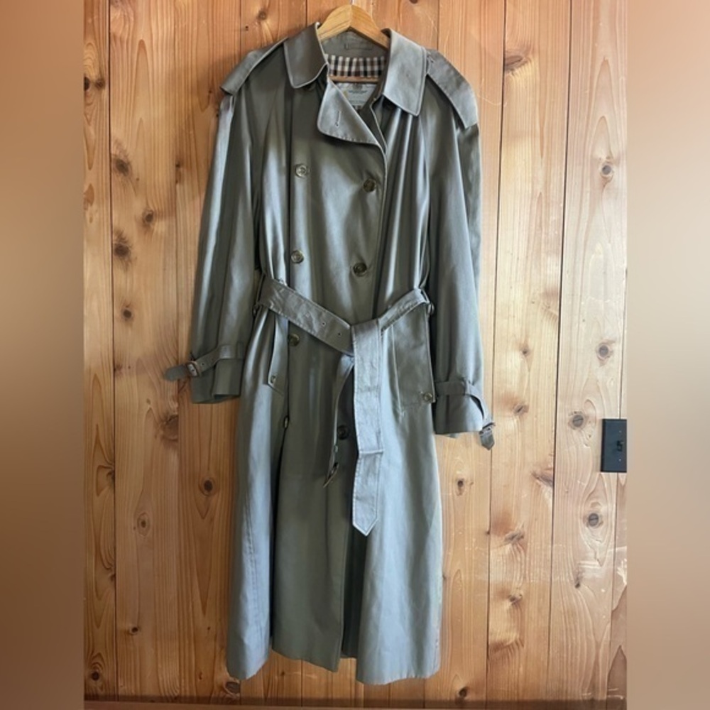 Aquascutum London Men's Trench Coat in Light Gray